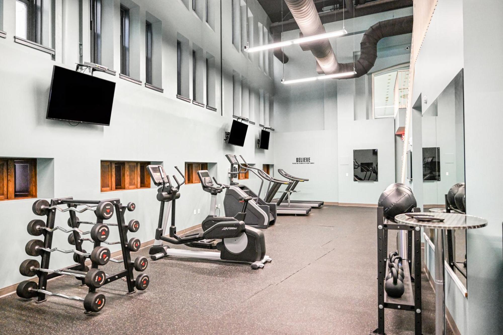 Heart Of Dt With Free Pool & Steam Plus Gym Luxe 812 Cleveland Buitenkant foto