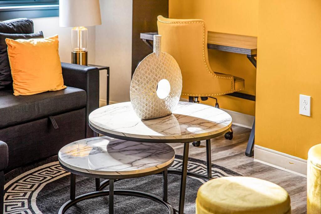 Heart Of Dt With Free Pool & Steam Plus Gym Luxe 812 Cleveland Buitenkant foto